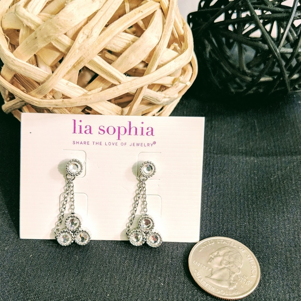 🎁🆕 Lia Sophia Crystal Earrings New in Box